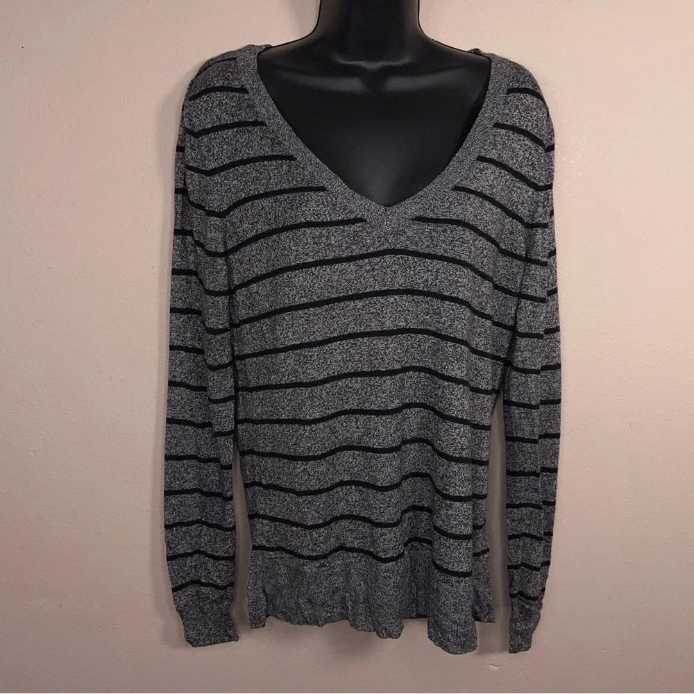 Large Mossimo Grey Black Striped Long Sleeve Sweater Vneck Knit Womens Academia